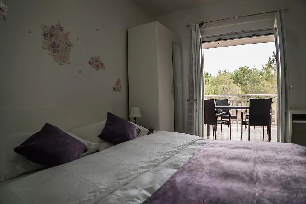 Apartments Malina Vir